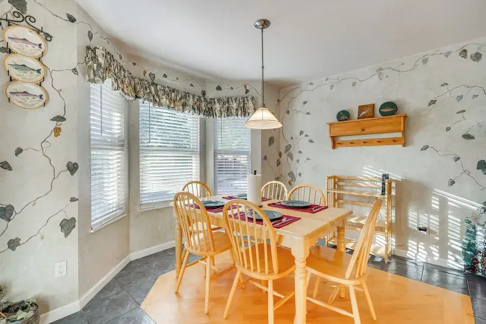Patio & Grill: Family Home in Pueblo West