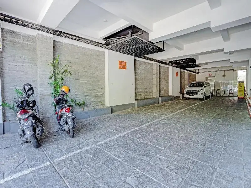 Super OYO Capital O 3905 Graha 100 Guest House Syariah