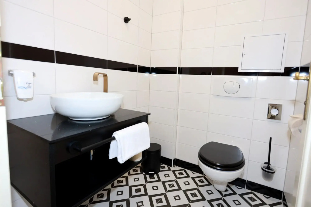 Art Deco WOLKER by ASTORIA Hotel & Medical Spa