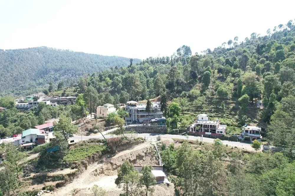 Hotel Valna Estate Mountain View Kausani By HRG