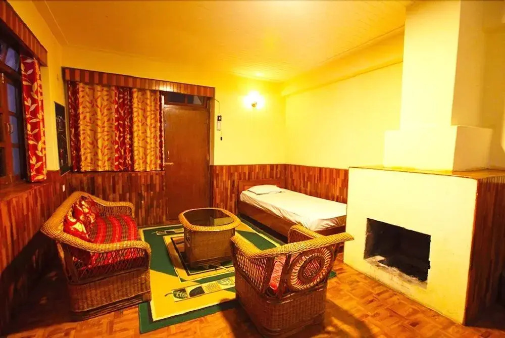 Hotel Teen Taley