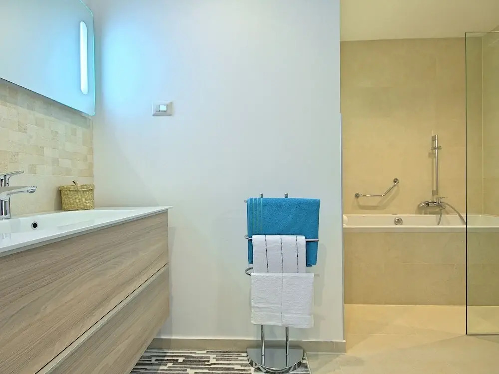 Luxurious Villa in Porec With Jacuzzi