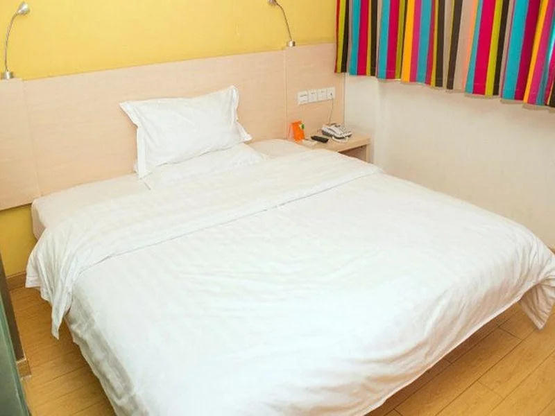 7 Days Inn Hangzhou West Lake Leifeng Tower Wangjiangmen Branch