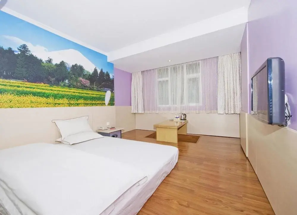 ZhuXing Hotel