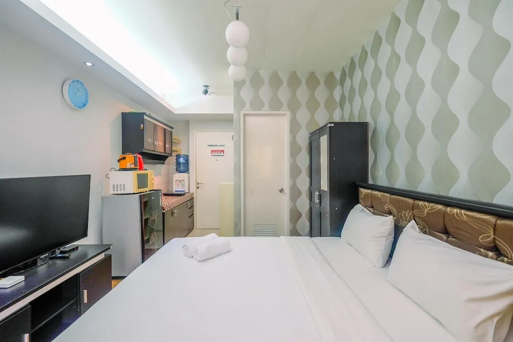 Comfy and Minimalist Studio at Pakubuwono Terrace Apartment