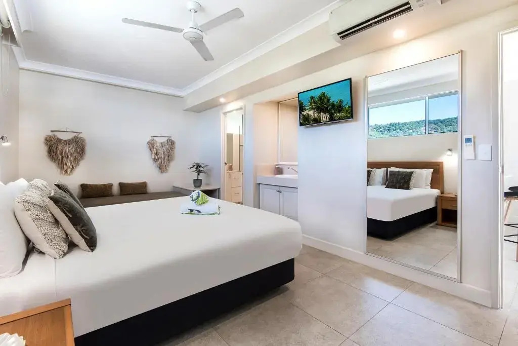 Whitsunday East 1106 on Hamilton Island by HamoRent
