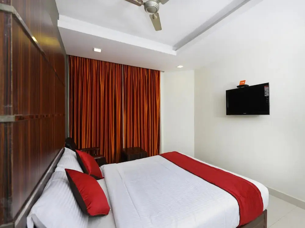 Nachiappa Park Hotel