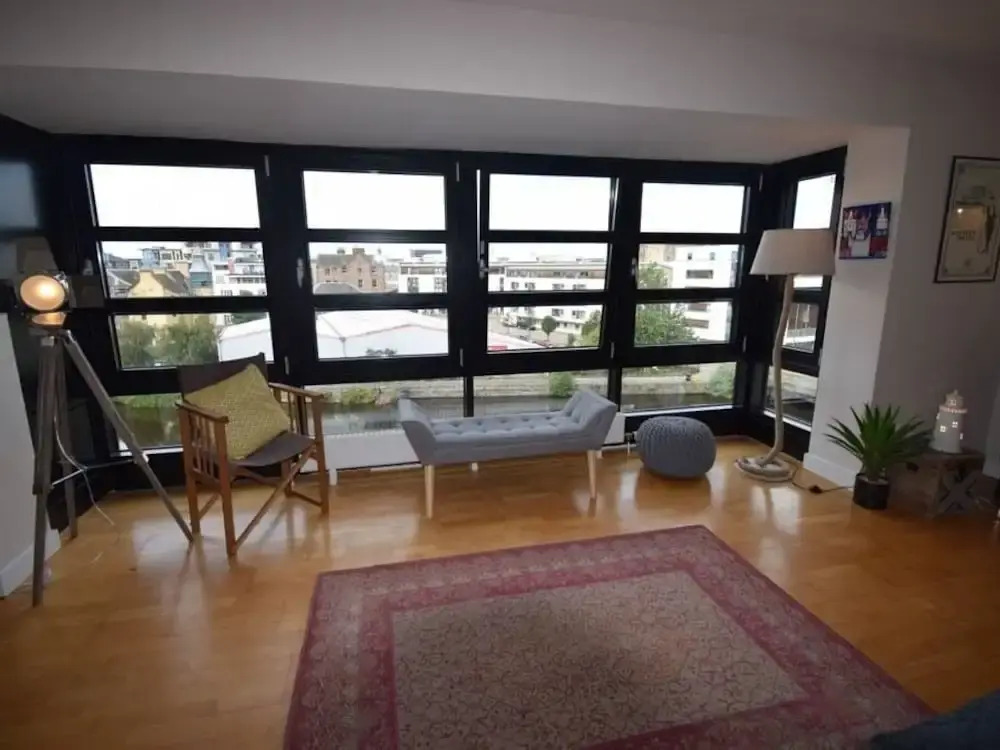 Luxurious Braemore Apartment at The Shore