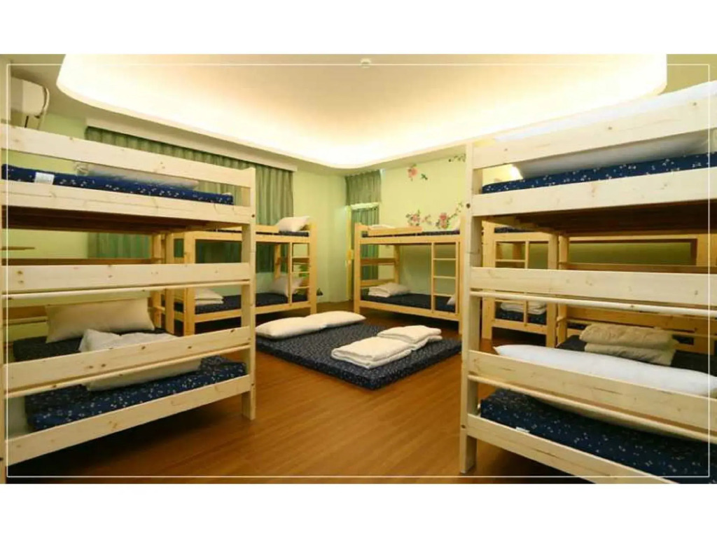 Chalucet Castle Hostel