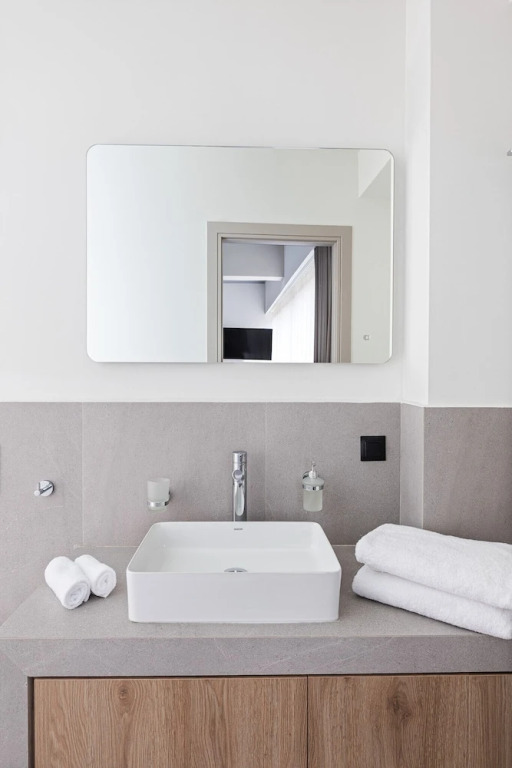 AIRIO Athens Luxury Suites