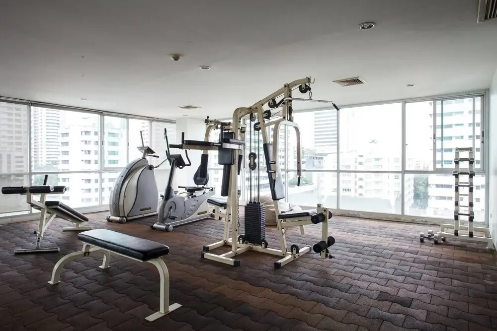 4D - 3 Bedroom Downtown Apartment With Shared Pool