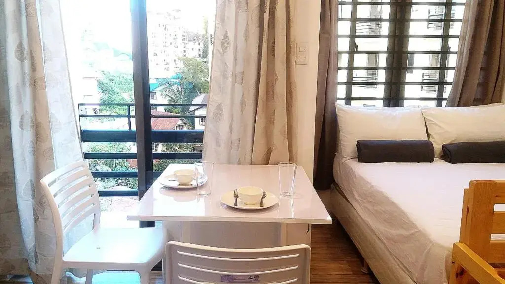 Mireyas Studio Condo at Goshen Towers - Session Road