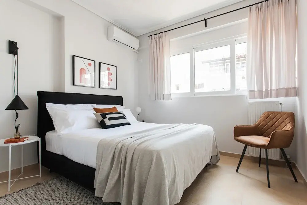 UPSTREET Superb & Comfy 2 BD Apt-Marousi