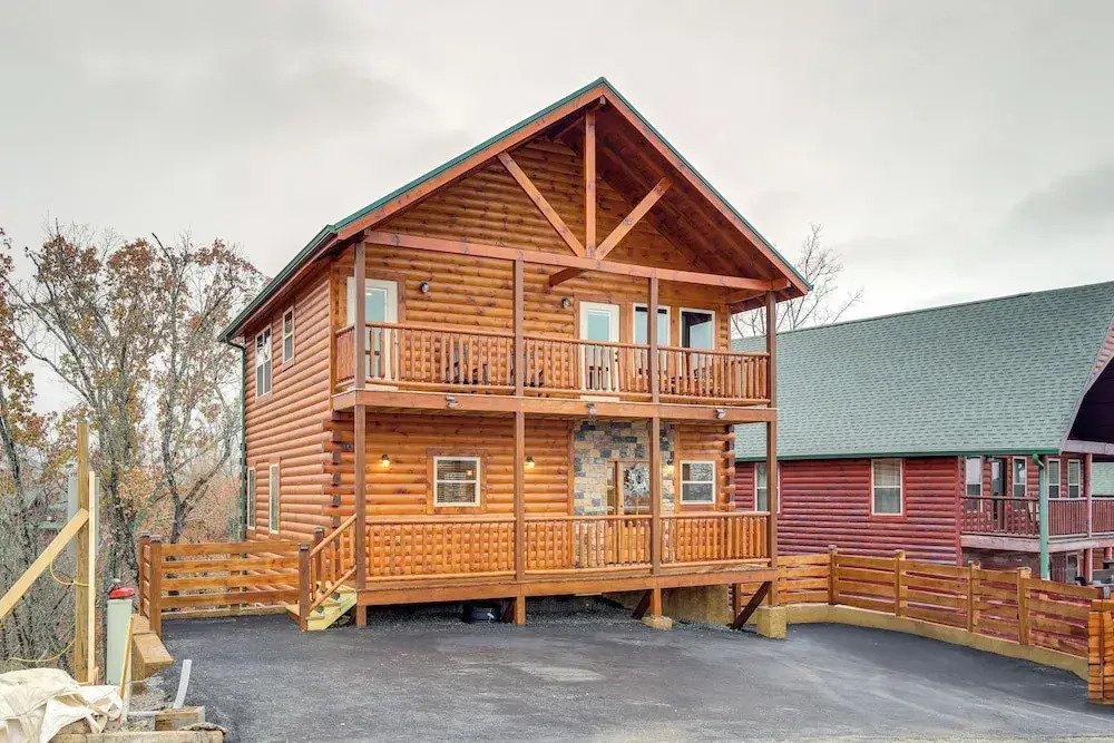 Hot Tub & Spectacular Views: Sevierville Cabin