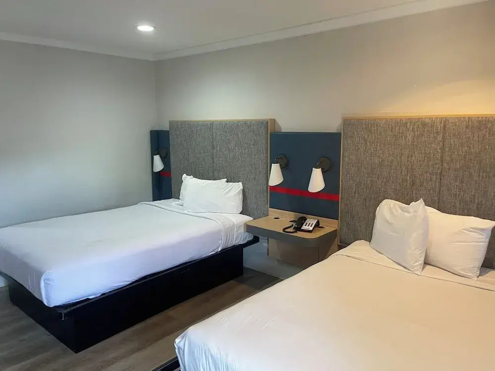 Red Lion Inn & Suites Sacramento