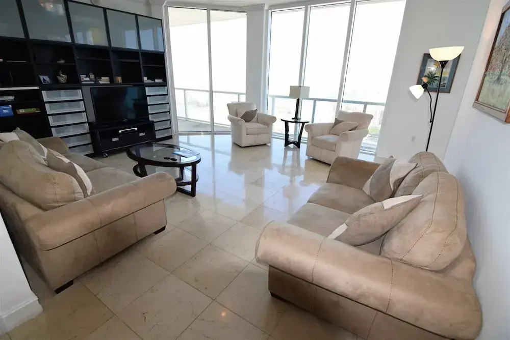 Amazing 4 Bedrooms, 5 Bath + Den Penthouse At La Perla