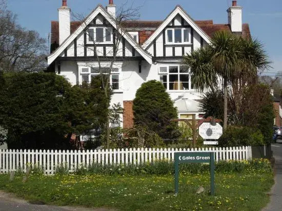 Little Hayes, Lyndhurst