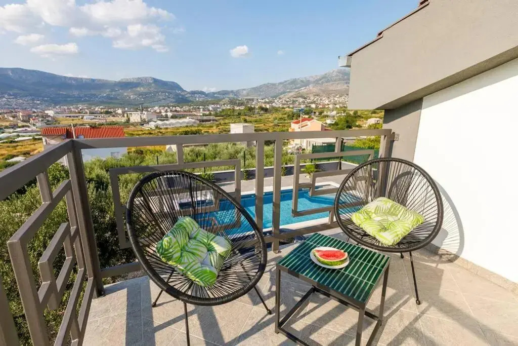 Luxury villa Stocia Split with swimming pool, sauna and jacuzzi in a peaceful location in Split