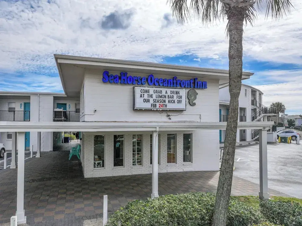 Seahorse Oceanfront Inn