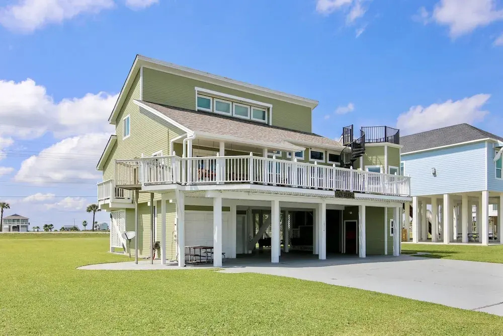 Sea Pearl 6 Bedroom Home