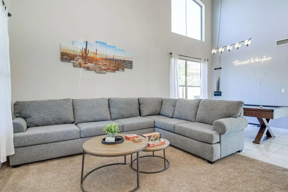 Heated Pool & Game Room: Family Home in Scottsdale