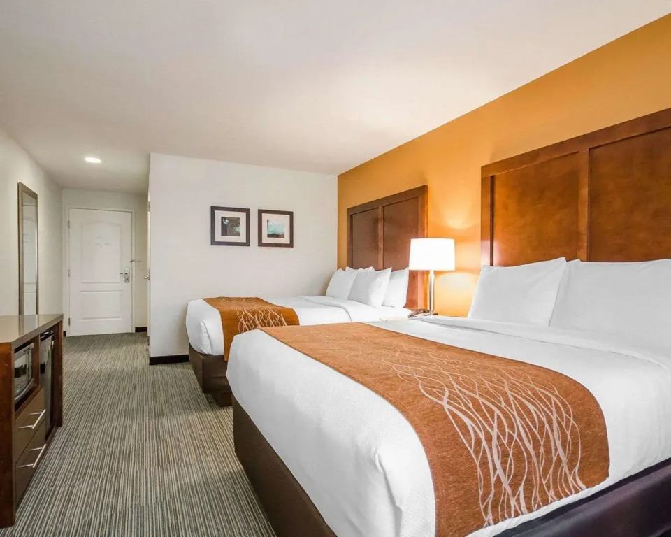 Red Roof Inn & Suites Ferdinand