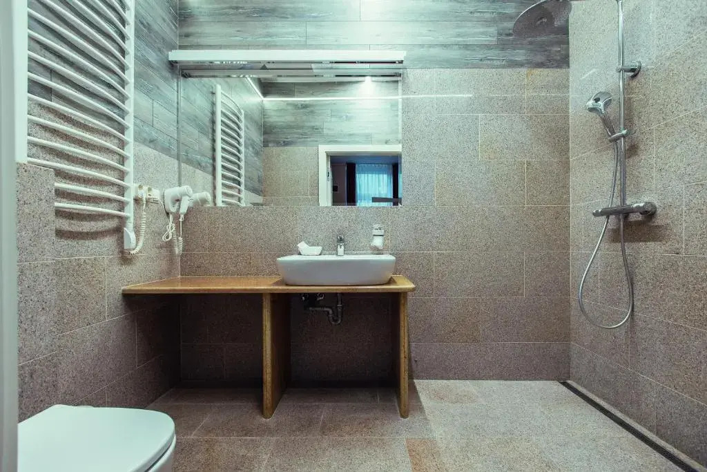 Hotel - Pokoje i Apartamenty Heban