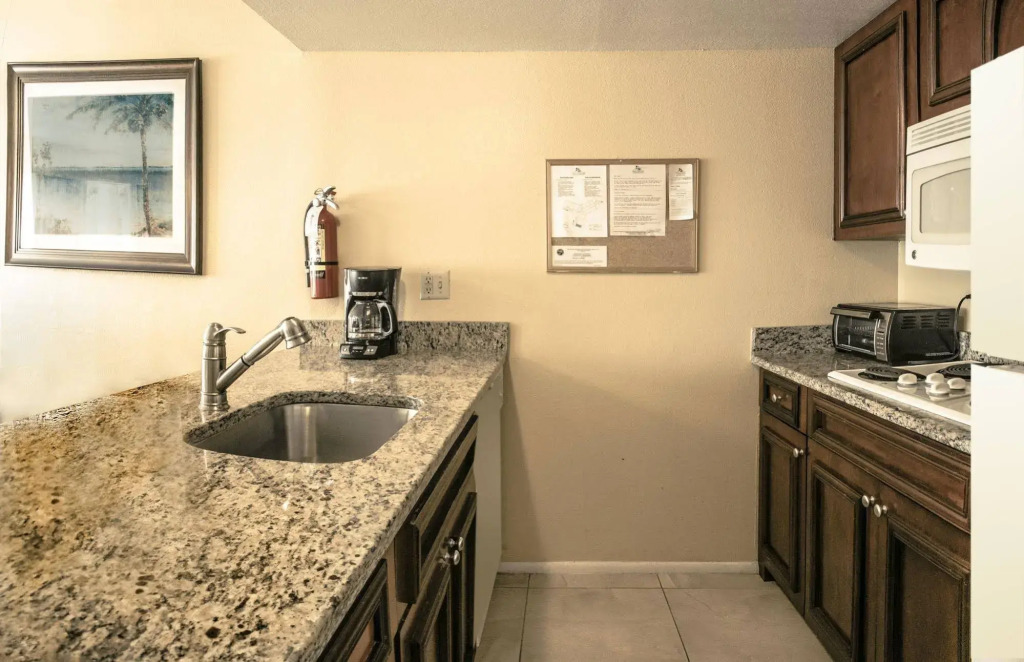 Parc Corniche Condominium Suites