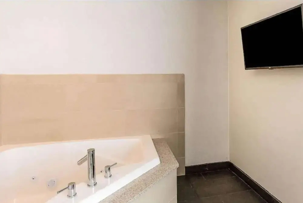 Cambria Suites Avon - Cleveland