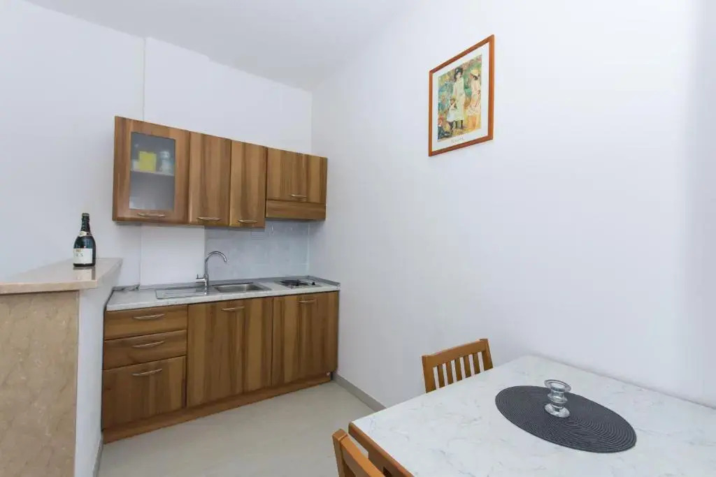 Apartments Bisera