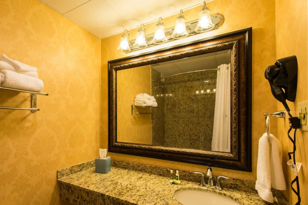 Holiday Inn Lancaster by IHG