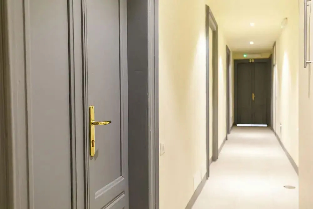 Onlyrooms IV