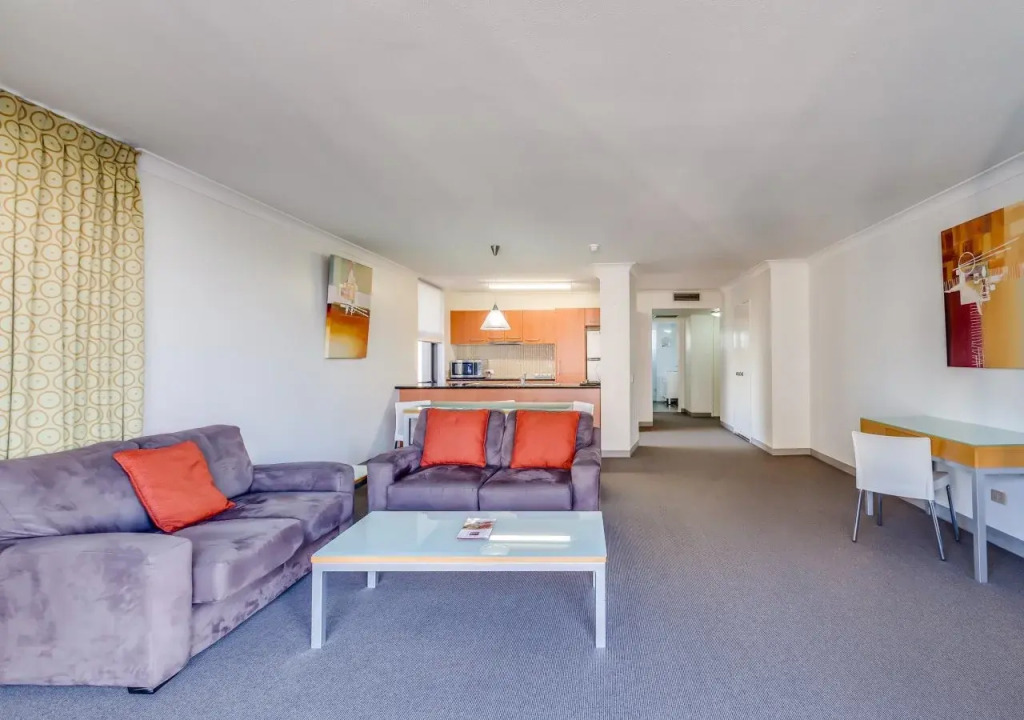 Hillcrest Apartment Hotel