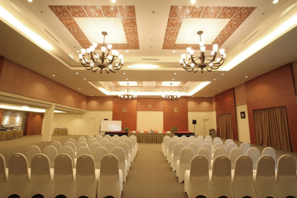 Aston Tanjung City Hotel