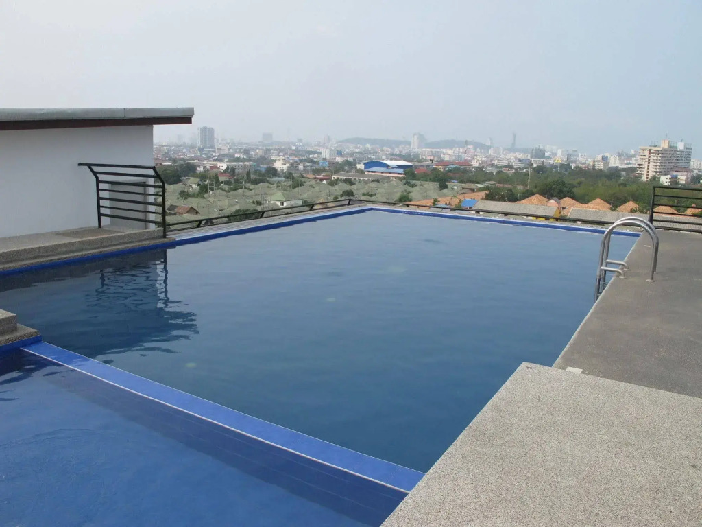 Chatkaew Hill and Residence