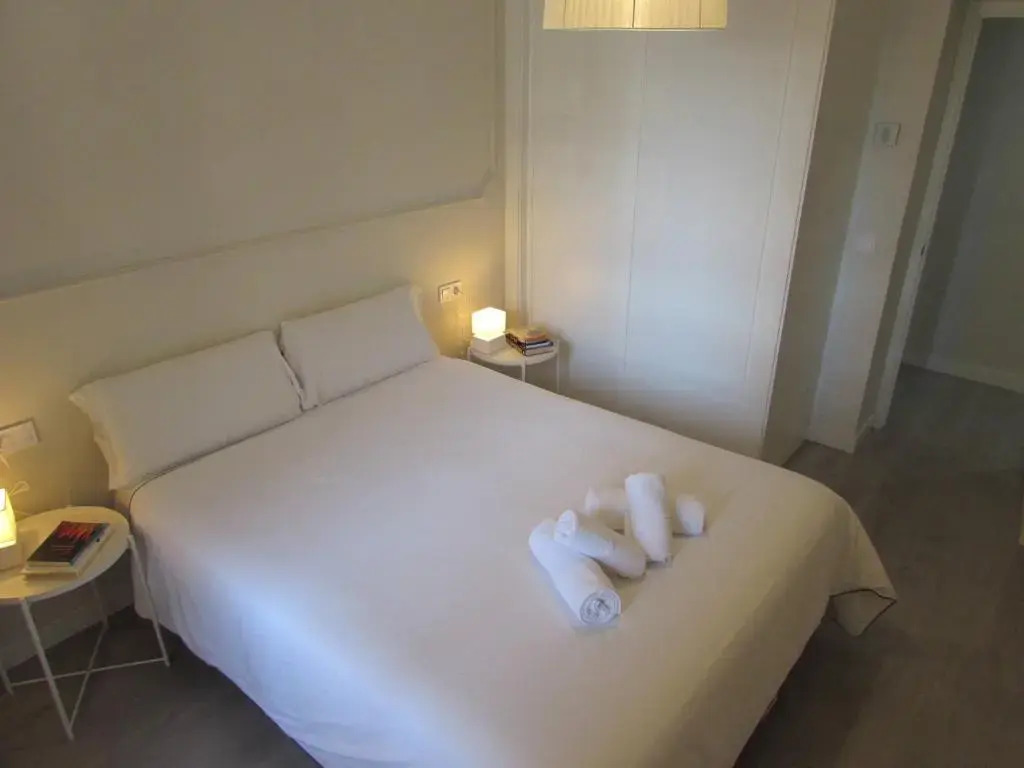 Apartamento a 50 metros de la playa malagueta con vistas al mar