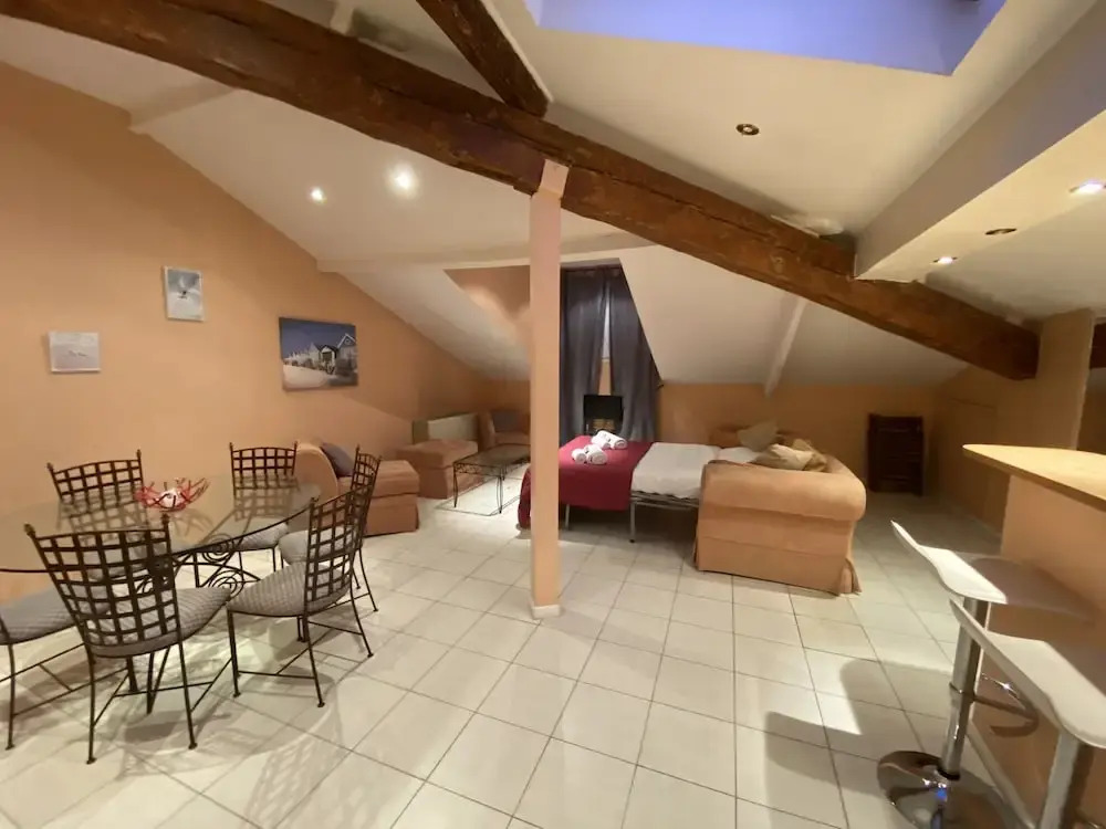 Cannes Holiday Suites 2