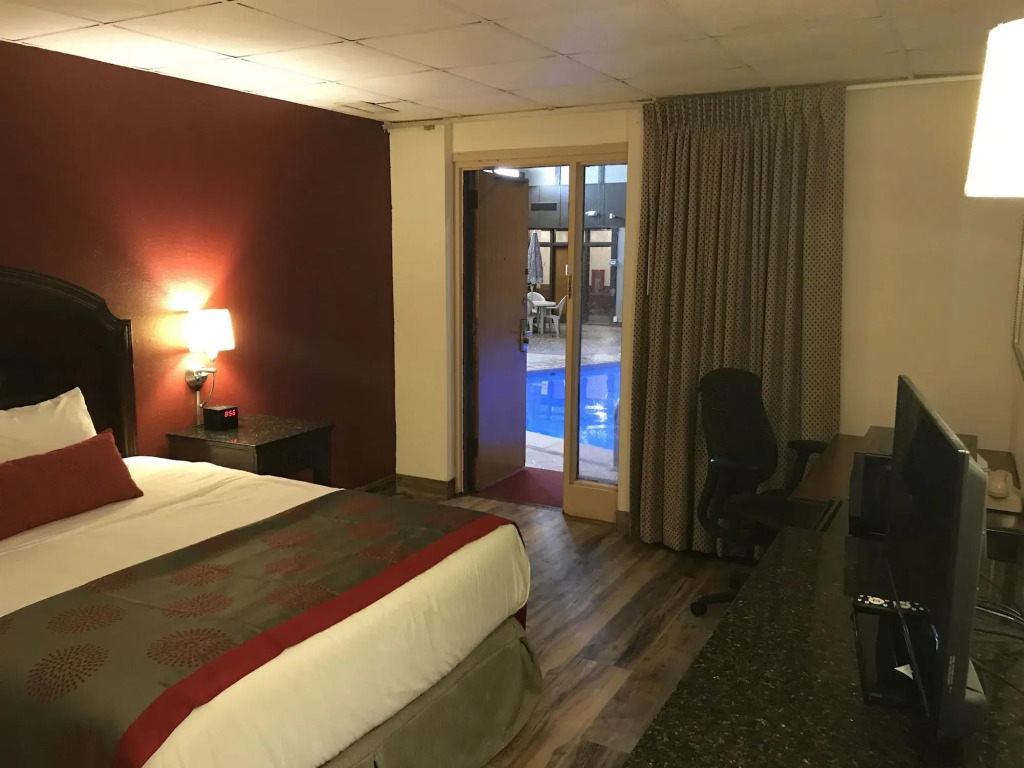 Albert Lea Inn and Suites