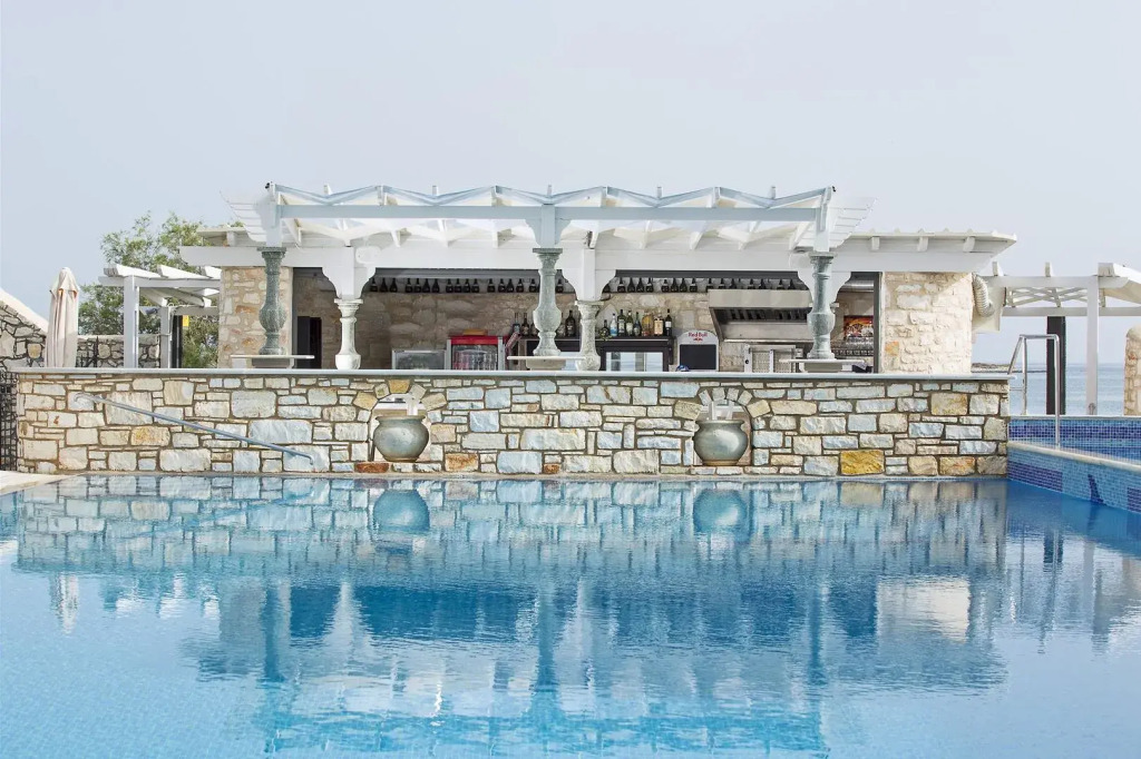 Contaratos Beach Hotel