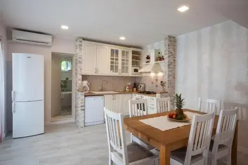 ctbv103 Holiday home with private pool Wi Fi internet access air condition in Baška Voda Makarska
