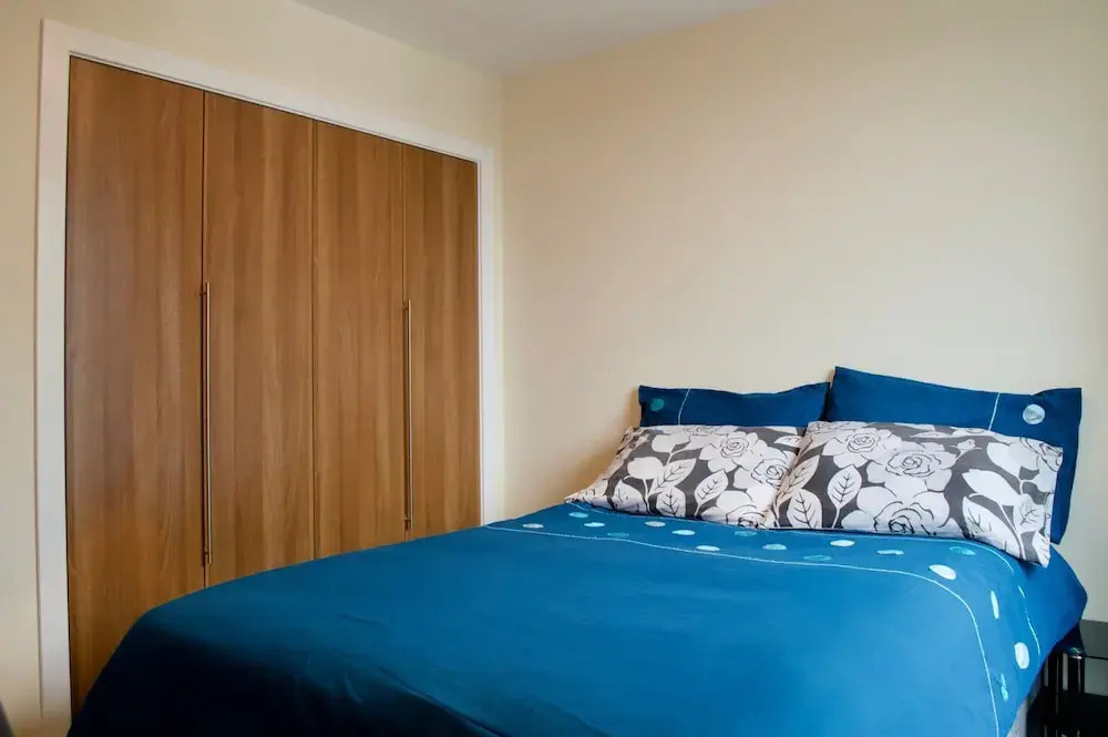 2 Bedroom Flat In Inverleith