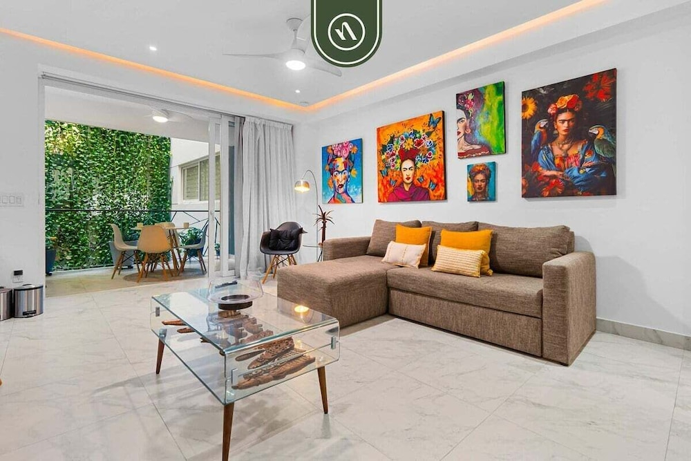 Amazing 1 BR Condo in Romantic Zone - Pool - Gym