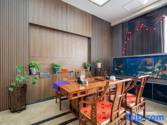 Urumqi Hegel Business Hotel