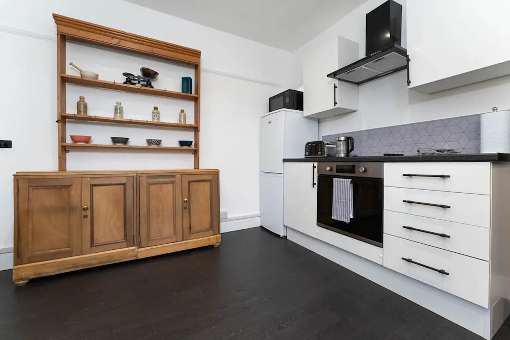 Host Stay Preston Park Apartment