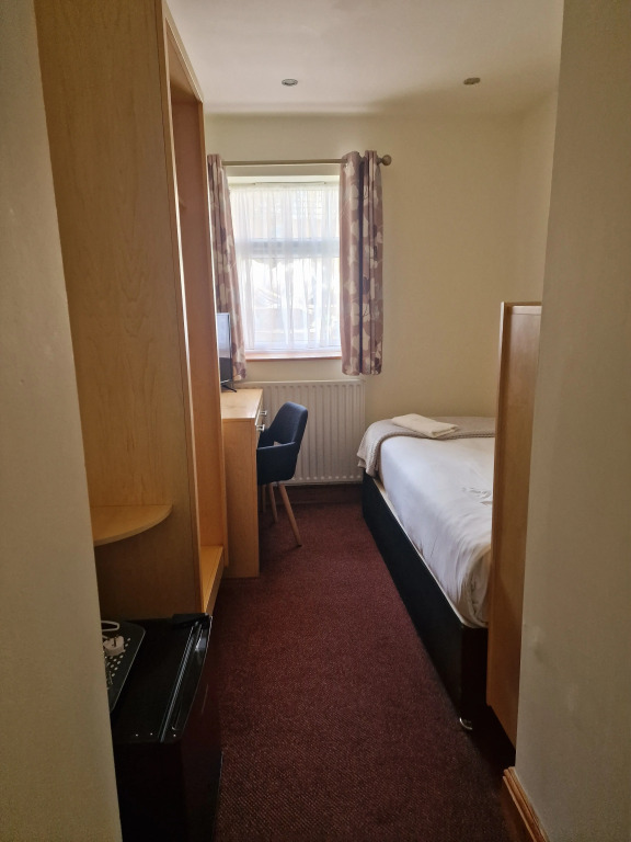 Hotel 65