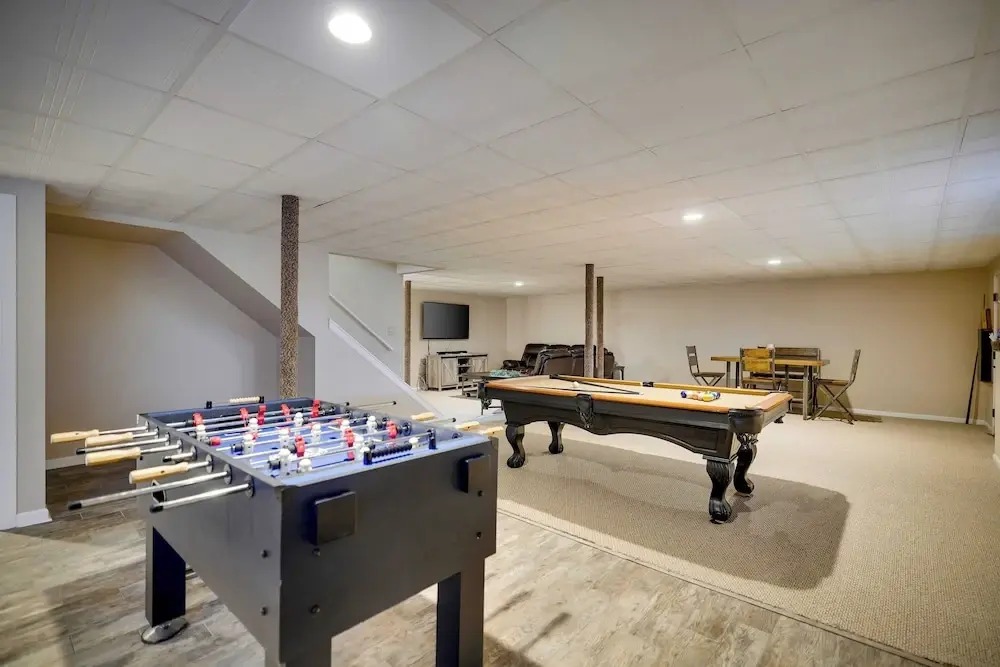 The Nest at Pinecrest by Avantstay Spacious Deck, Game Room, Fire Pit