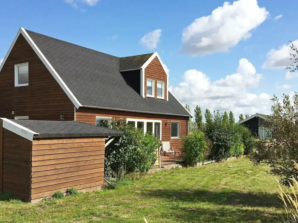 Secluded Holiday Home in Rødby Near Sea