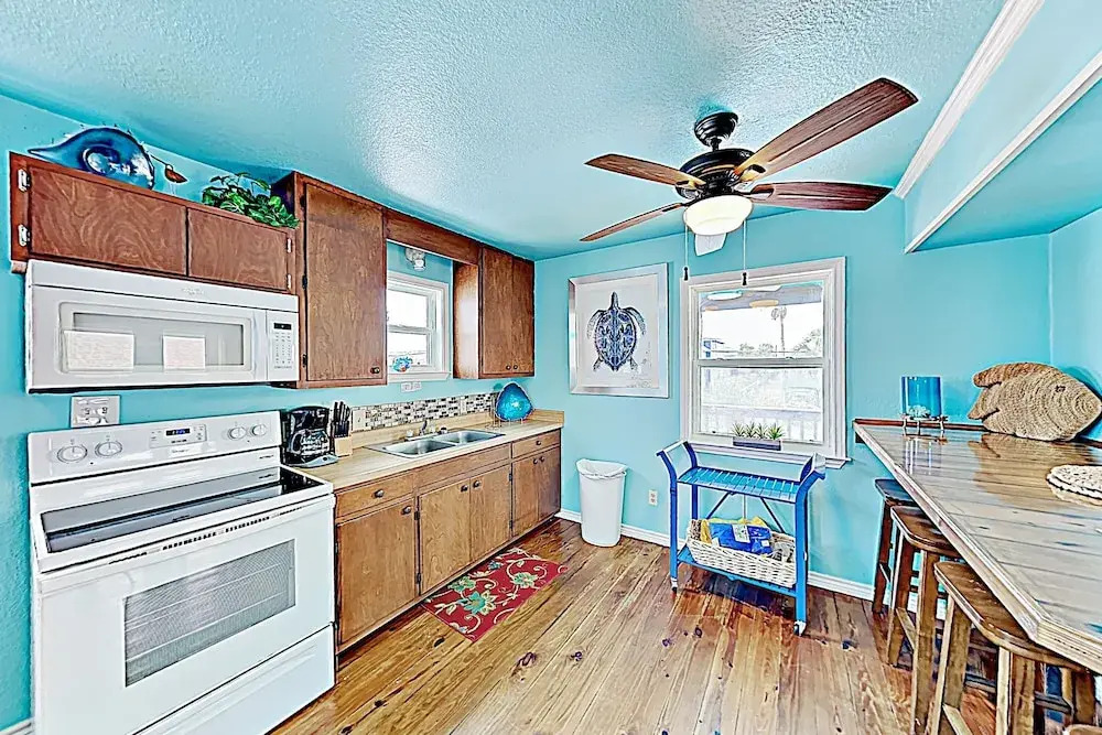 New Listing! Updated Downtown W/ Private Pool 2 Bedroom Home