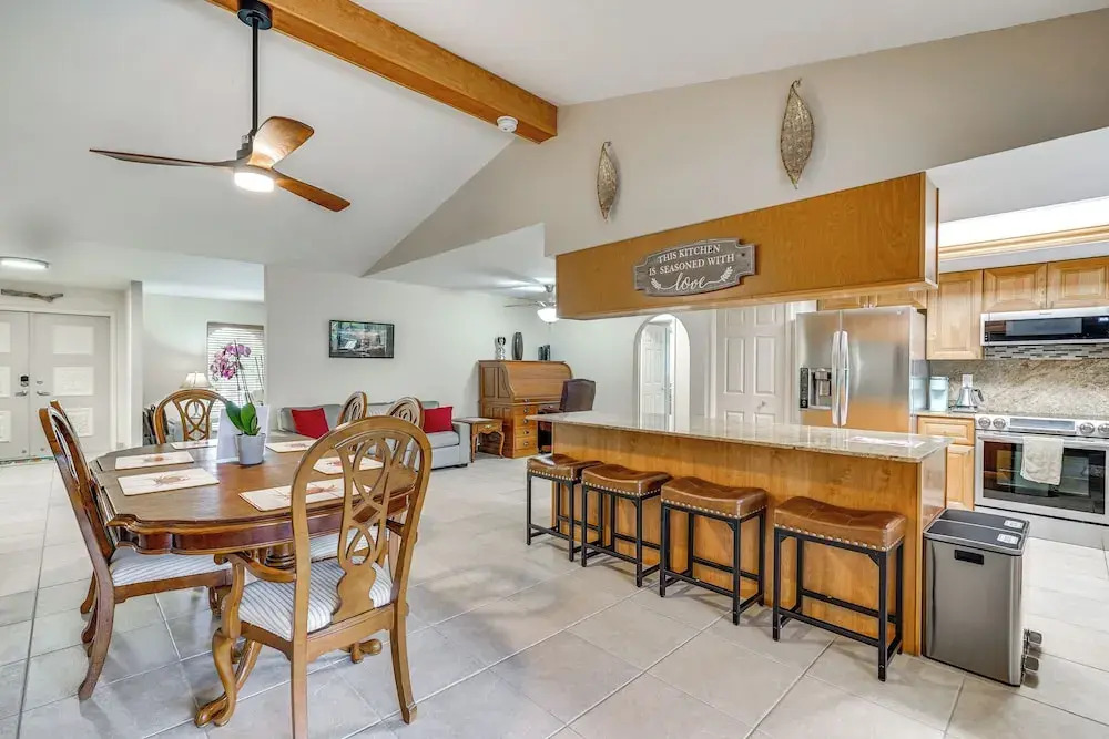 4 Mi to Beach: Coastal Cape Coral Home
