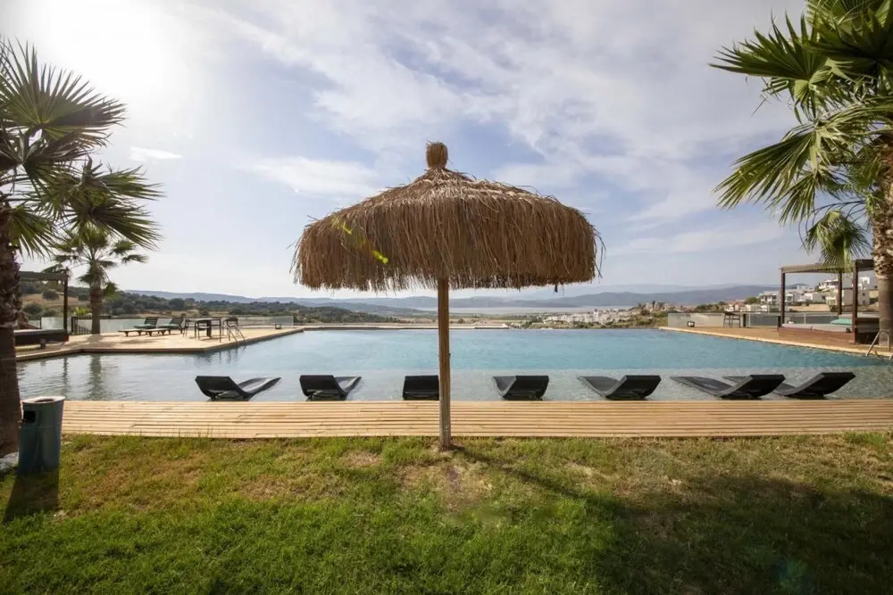 Comfy Villa With Shared Pool and Gym in Milas